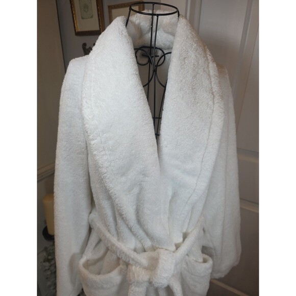 White Women's Robe - Picture 5 of 10